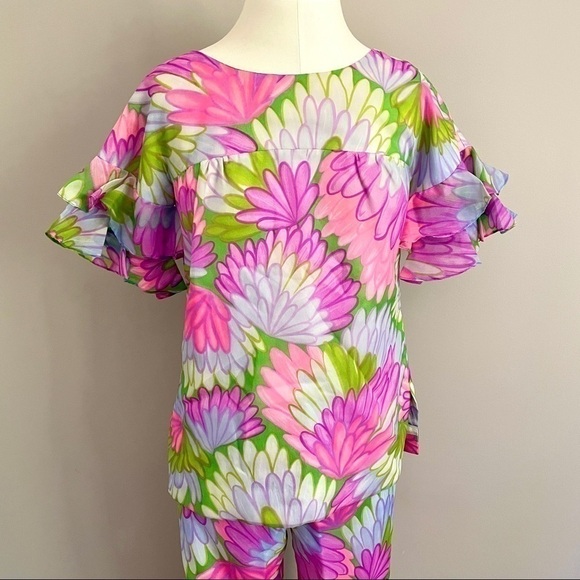 Vintage 60s Pink Purple Floral Hippie Short Sleeve Ruffled Pant Suit - XS/24" - Picture 3 of 16